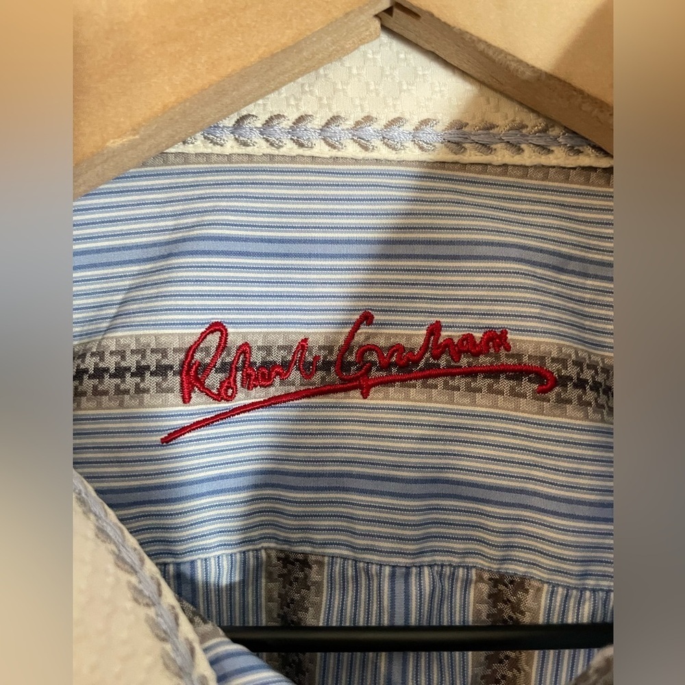 Robert Graham Dress Shirt Mens Blue Striped Flip Cuff Preppy Button Up Sz Medium - Picture 2 of 15